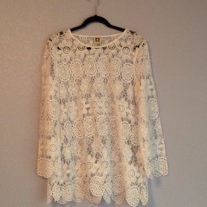 Elegant lace Anne Klein blouse.
